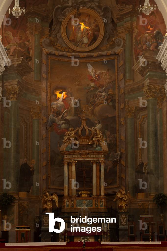 Church (Iglesia de San Ildefonso). Interior. High altar. Baroque.