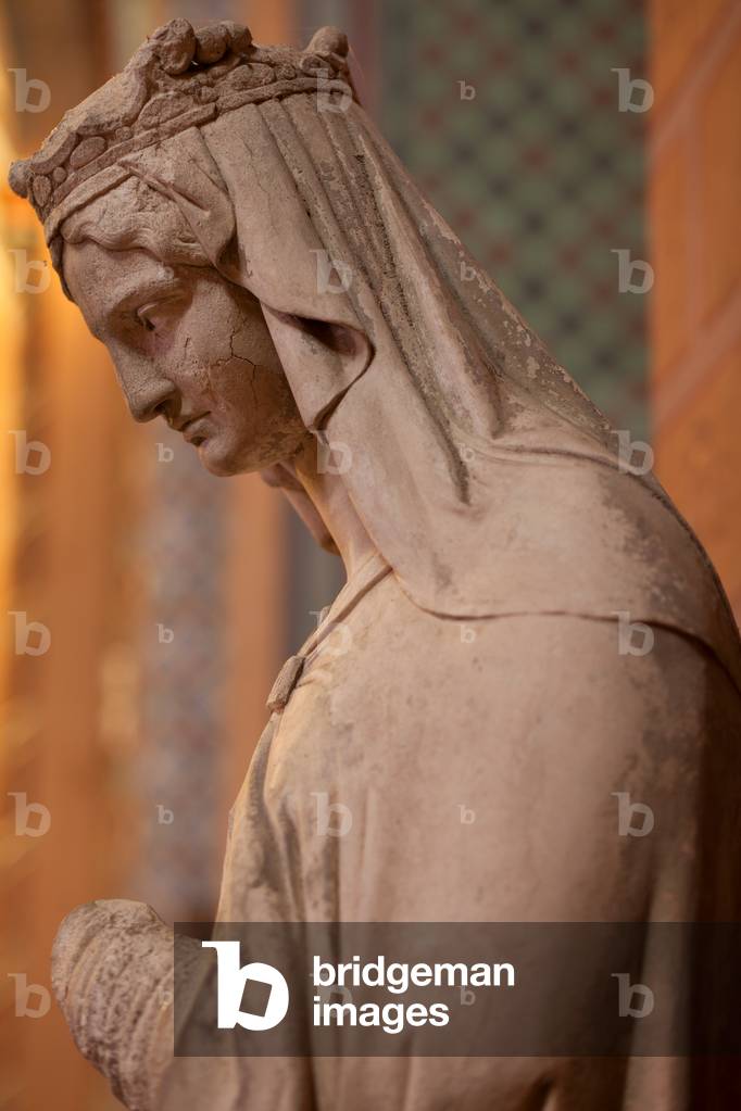 Cathedral (Cathédrale Saint-Jean-Baptiste). Interior. Statue of a Madonna.