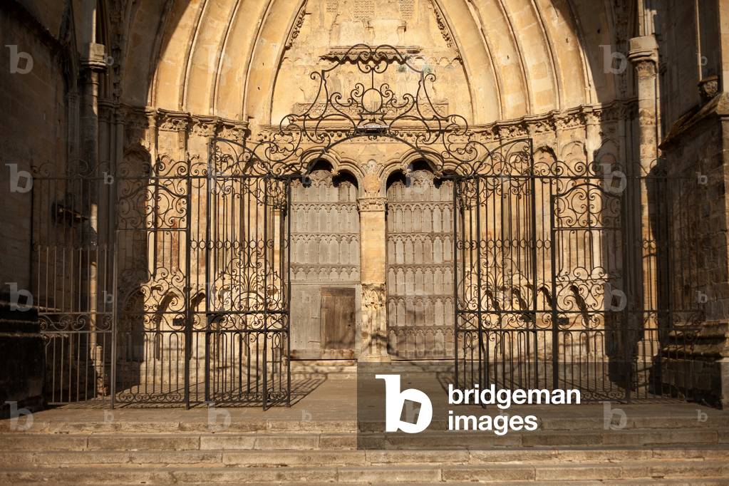 Cathedral (Basilique Cathédrale Notre-Dame de l'Assomption de Sées). West entrance portal.
