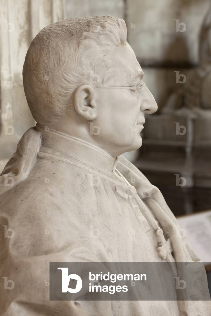 Cathedral. Former abbey church (Abbaye Saint-Vaast). Interior. Sculpture. Bust of Alfred Williez bishop of Arras 1892-1911. White marble.