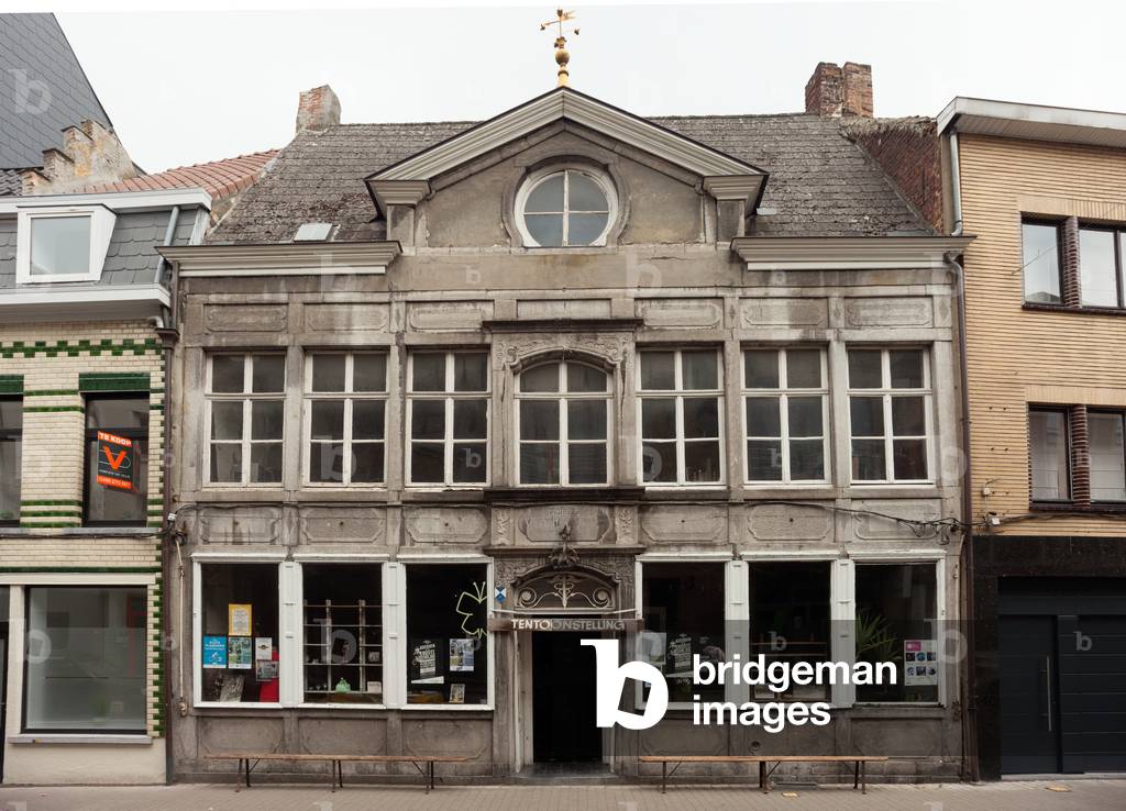 Private house facade. 18th century.