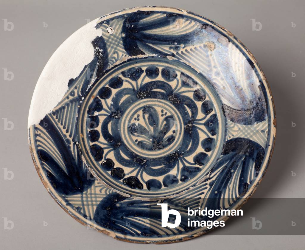 A dish. Ceramic work. Blue decoration. Second half 18th century. Museum inventory no: 1283.