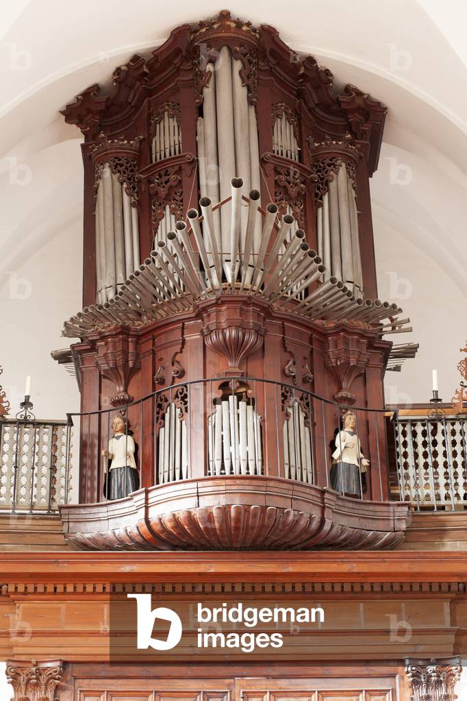 Parish church (Iglesia de San Gil). Interior. The organ.