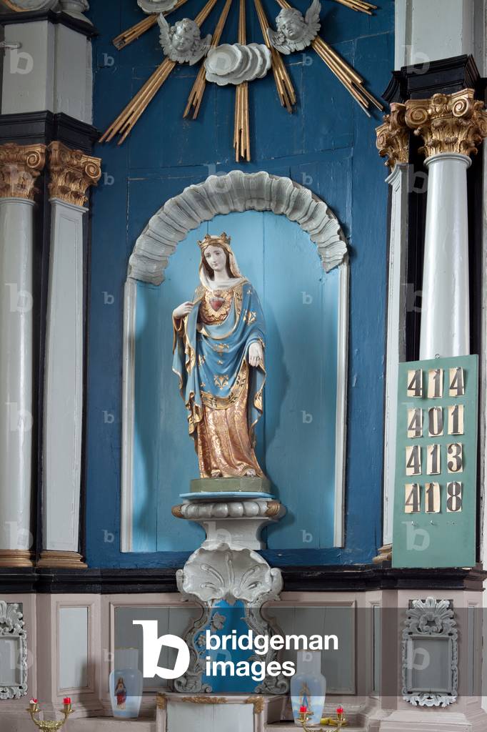 Paulatem, Parochiekerk Sint-Gangulfus. Interior. Altar right. Detail.