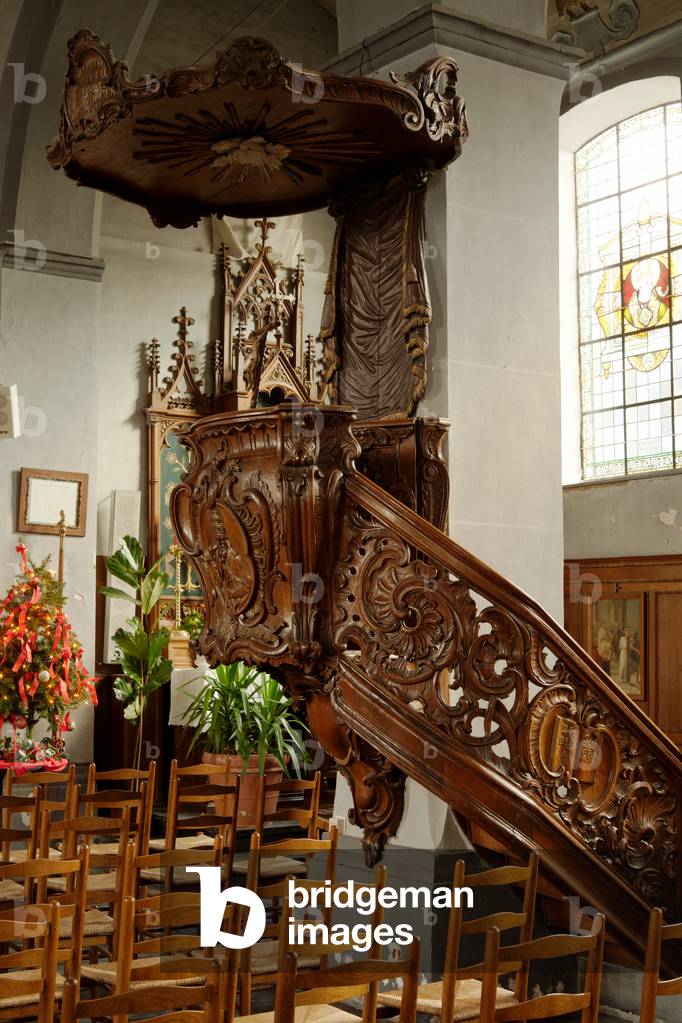 Sint-Kornelis Horebeke. Parish church (Sint-Korneliskerk). Interior. The pulpit. Neo-Baroque.