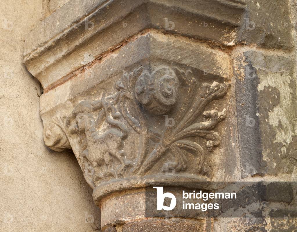 Cathedral (Cathédrale Saint-Julien). Exterior. North transept. Portico. Detail. A capital. Romanesque.