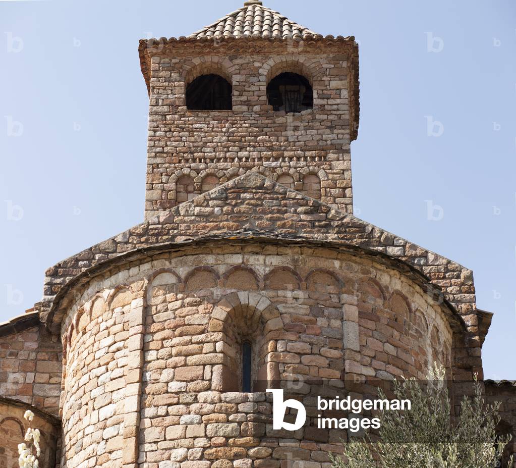 Church (Església Sant Viçens). Exterior. The apse. Romanesque.