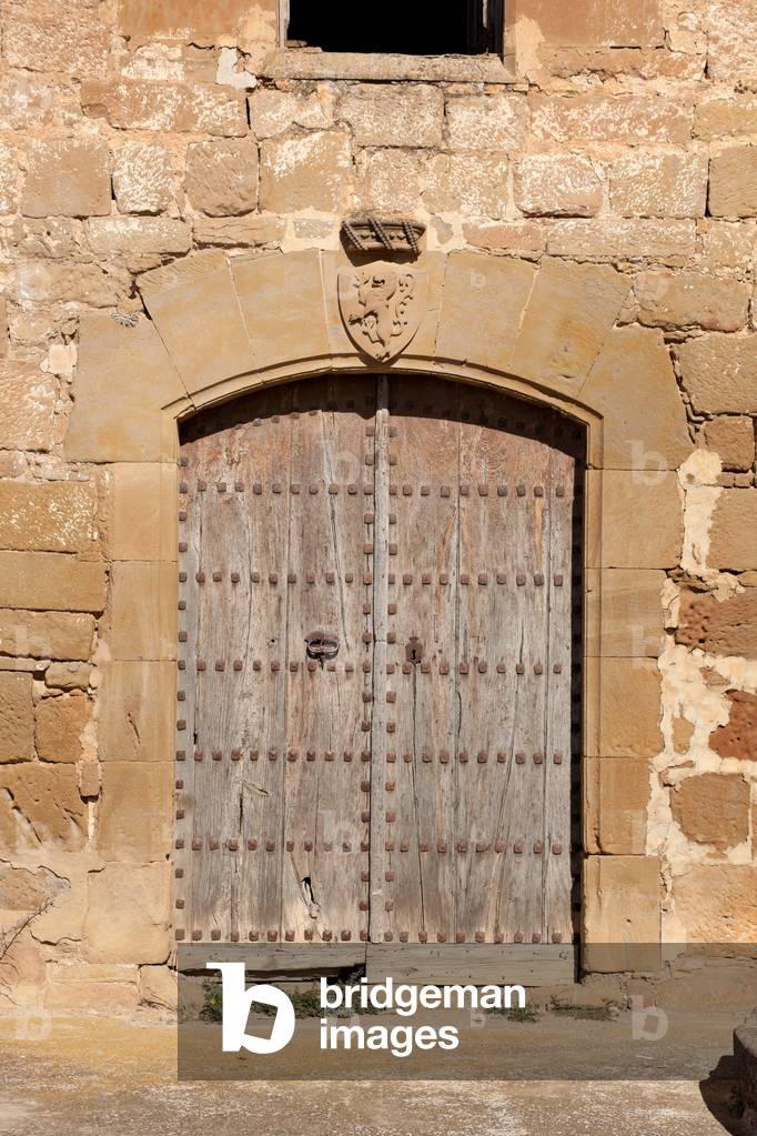 Ribelles. The new castle (18th century). The entrance door.