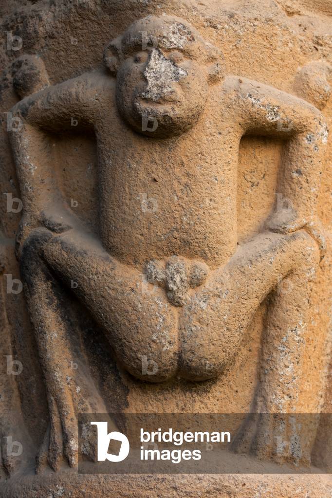 Cathedral. The cloister. A capital. Romanesque. 12th century.