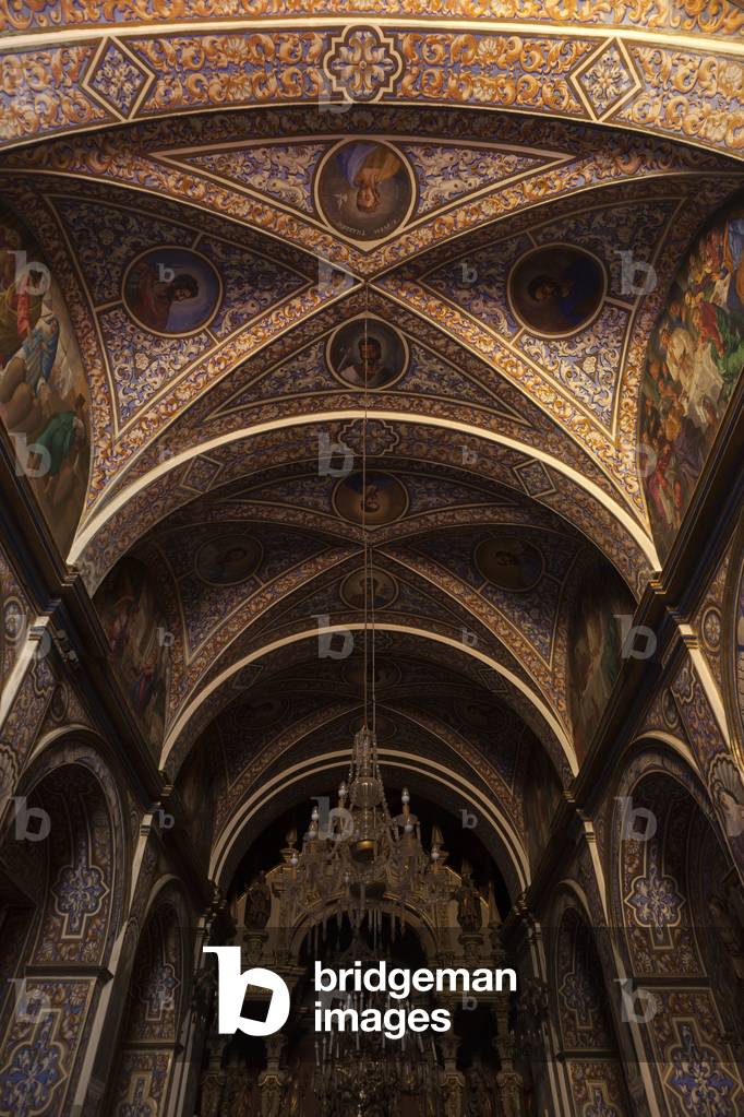 The church (Iglesia de Santa María). A chapel. Interior. The vaults.