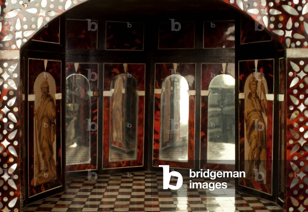 Town hall. MOU Museum Oudenaarde. Furniture Cabinet. Wood and decorative materials. Inlaid work. Text ANODE 1676. Detail.