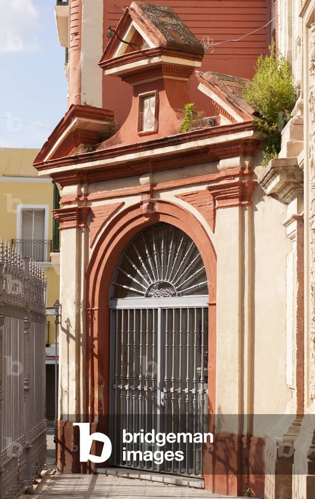 Barrio de Santa Cruz. A chapel.