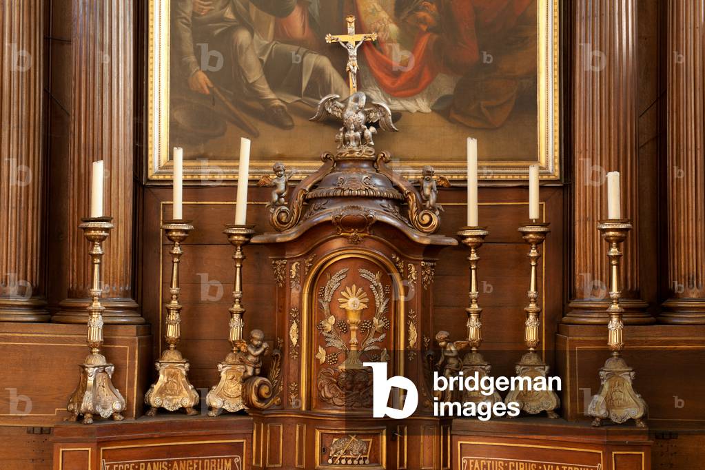 Maarke. Parish church (Sint-Eligius). Interior. Main altar.