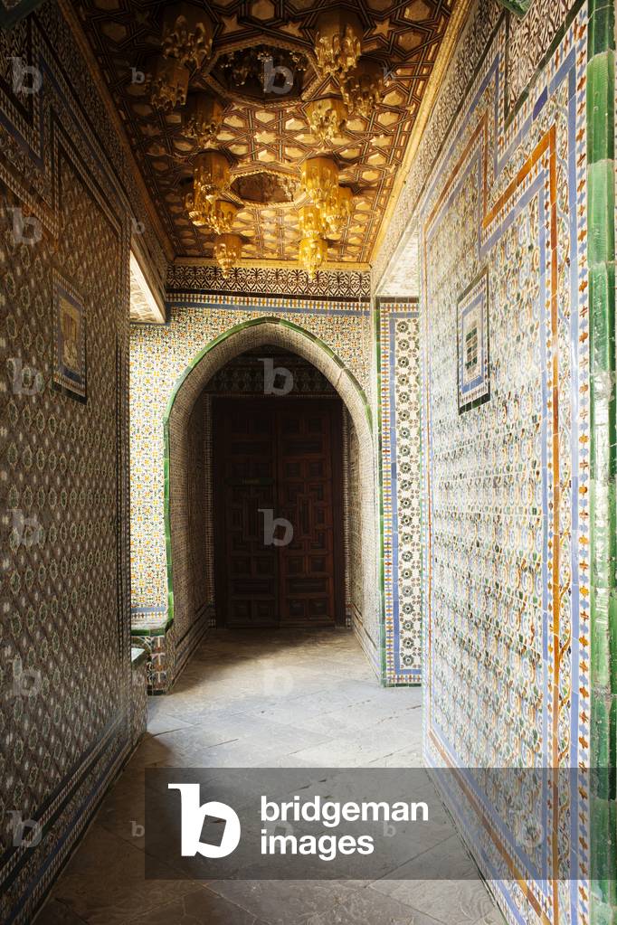 Palace (Casa de Pilatos. Interior. The upper gallery. A doorway. Ceramic.