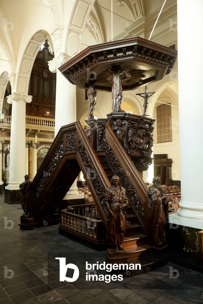 Parish church (Sint-Stefanuskerk, (Kerk Paters Augustijnen). Interior. Baroque. The pulpit.