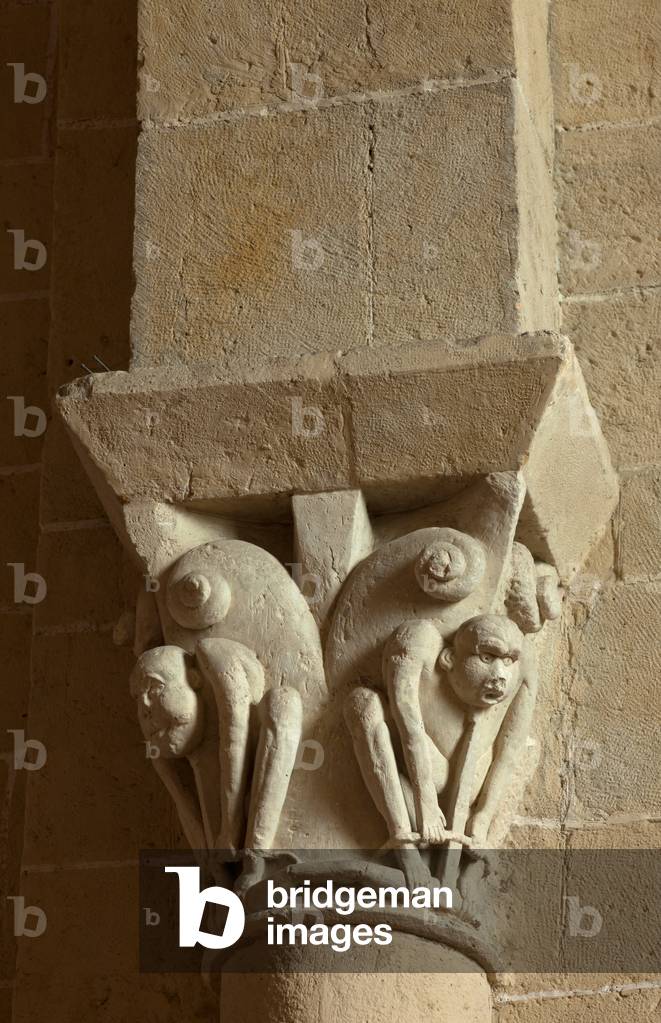 Cathedral (Cathédrale Notre-Dame-de-l'Assomption de Lescar). Interior.