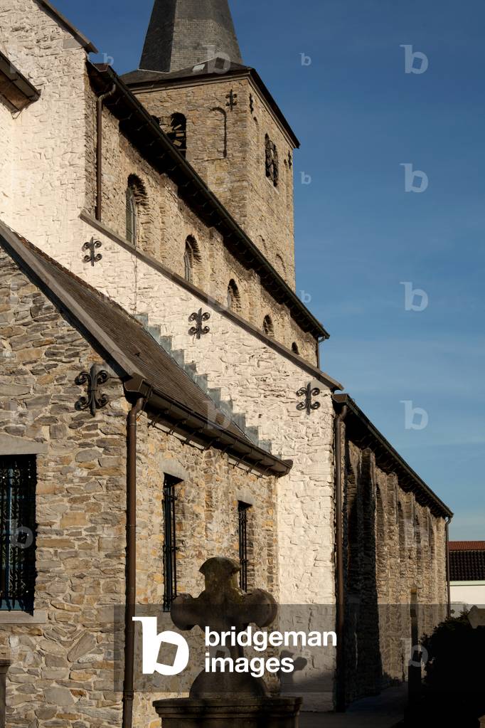 Ename. Parish church (Sint-Laurentiuskerk). Exterior. Southwest. Romanesque. Ca 1000.