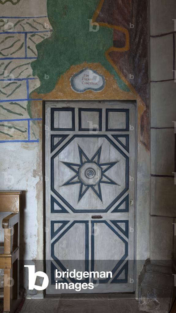Parish church (Església de la Mare de Déu de Solers). Interior. The crossing. Entrance door to the sacristy.