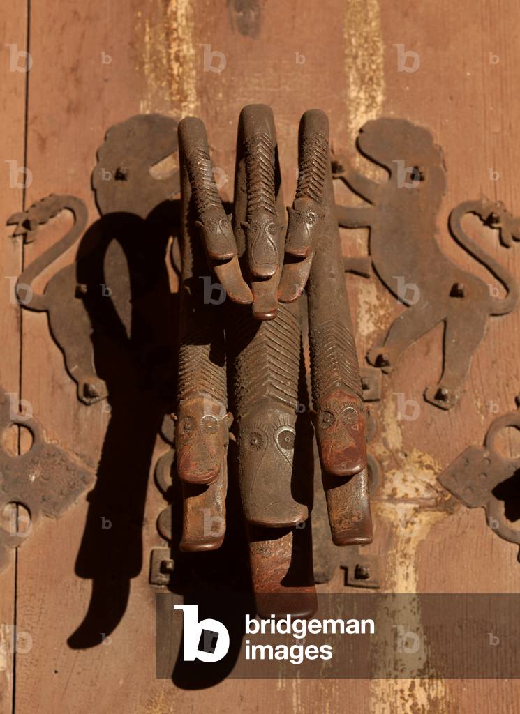 Calle de la catedral. Palace de los Monterde (Casa Palacio de los Monterde). Exterior. Entrance door. Doorlock.