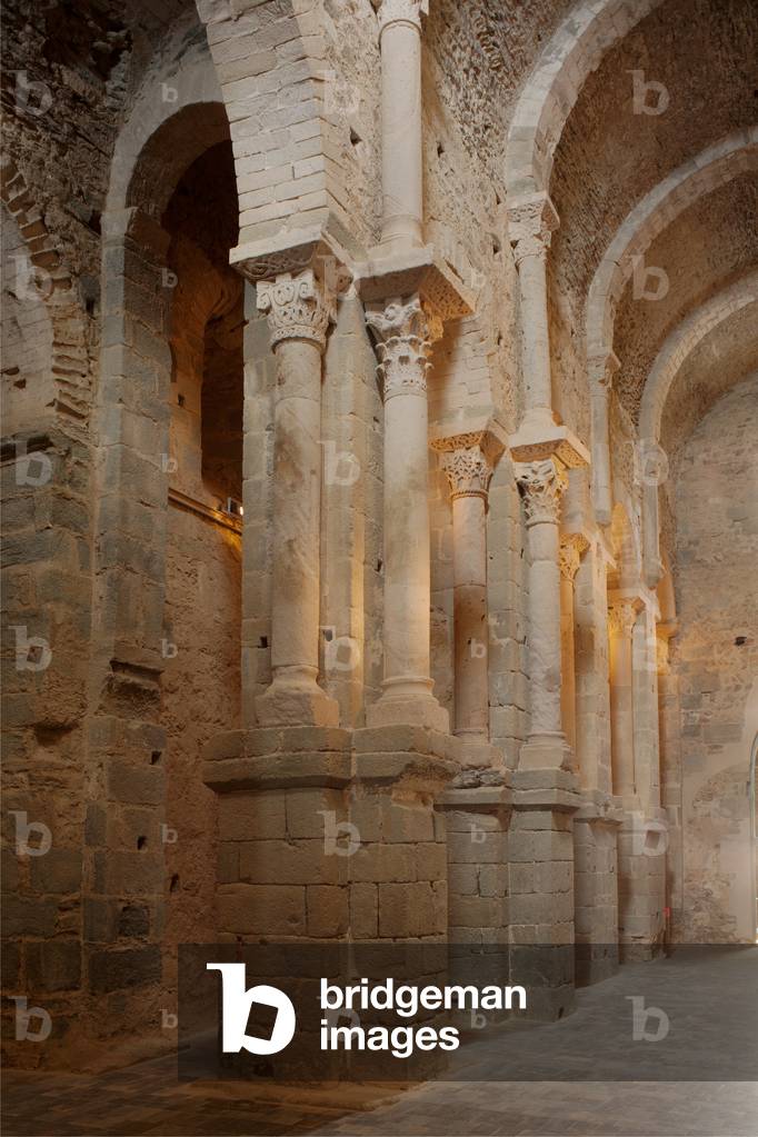 Monastery (Monestir de Sant Pere de Rodes). The church. Interior. The nave and south aisle. Romanesque.