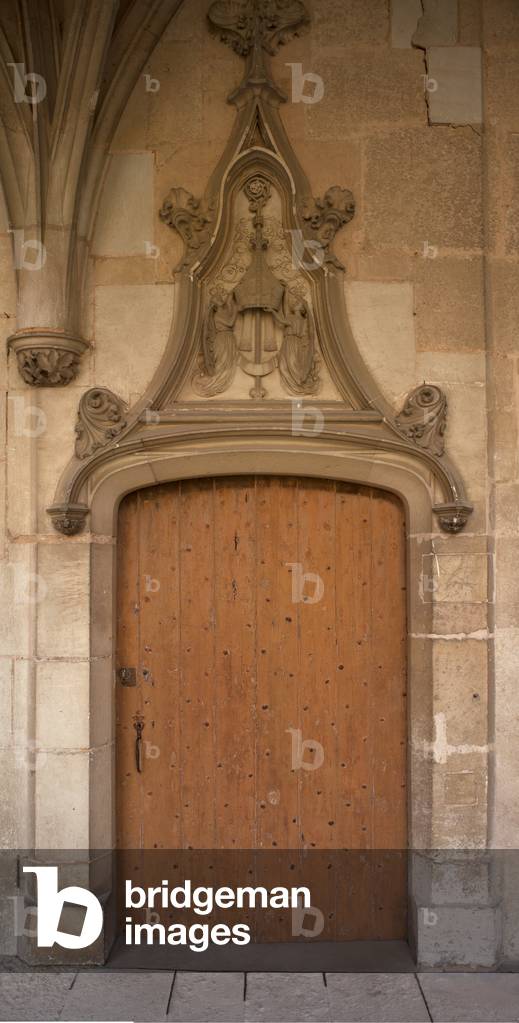 Cathedral (Cathédrale Notre-Dame-de-l'Assomption). The cloister. A portal.