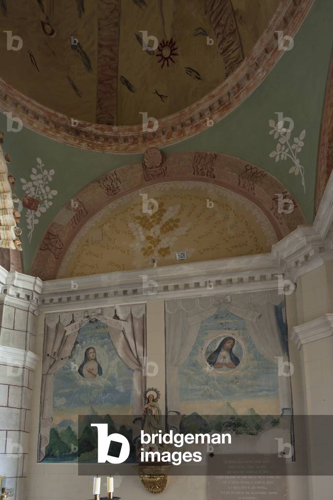 Parish church (Església de la Mare de Déu de Solers). Interior. The crossing. Wall paintings.