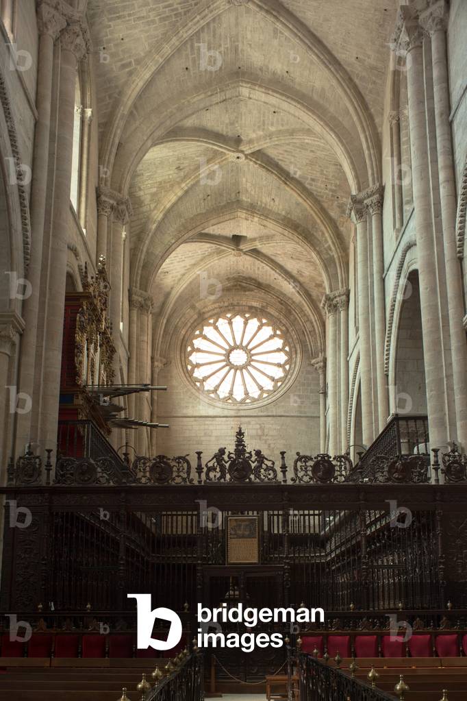 Cathedral. Interior. The stalls, the fence.