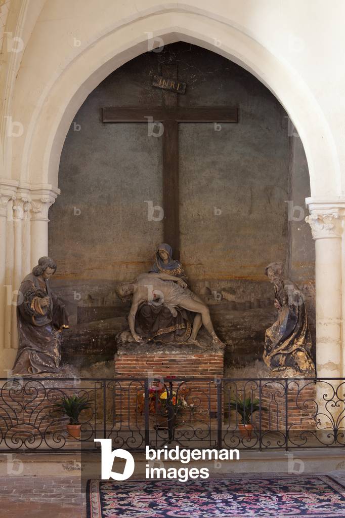 Former priory (Ancien prieuré Saint-Ayoul). The church (Église Saint-Ayoul). Interior. Calvary (Calvaire/Dépoloration'. Polychrome stone. 16th century.