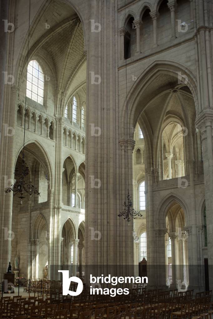 Cathedral (Basilique-cathédrale Saint-Gervais-et-Saint-Protais). Interior. The nave and south transept. 13th century.