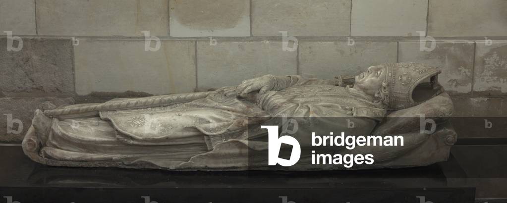 Cathedral. Former abbey church (Abbaye Saint-Vaast). Interior. Tomb of a bishop.