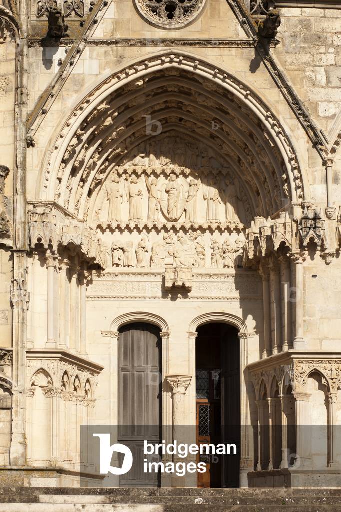 Cathedral (Cathédrale Saint-Étienne). Exterior. West façade. Left porch no2 (La Vie de saint Guillaume, Archévêque de Bourges). Gothic. 1520.