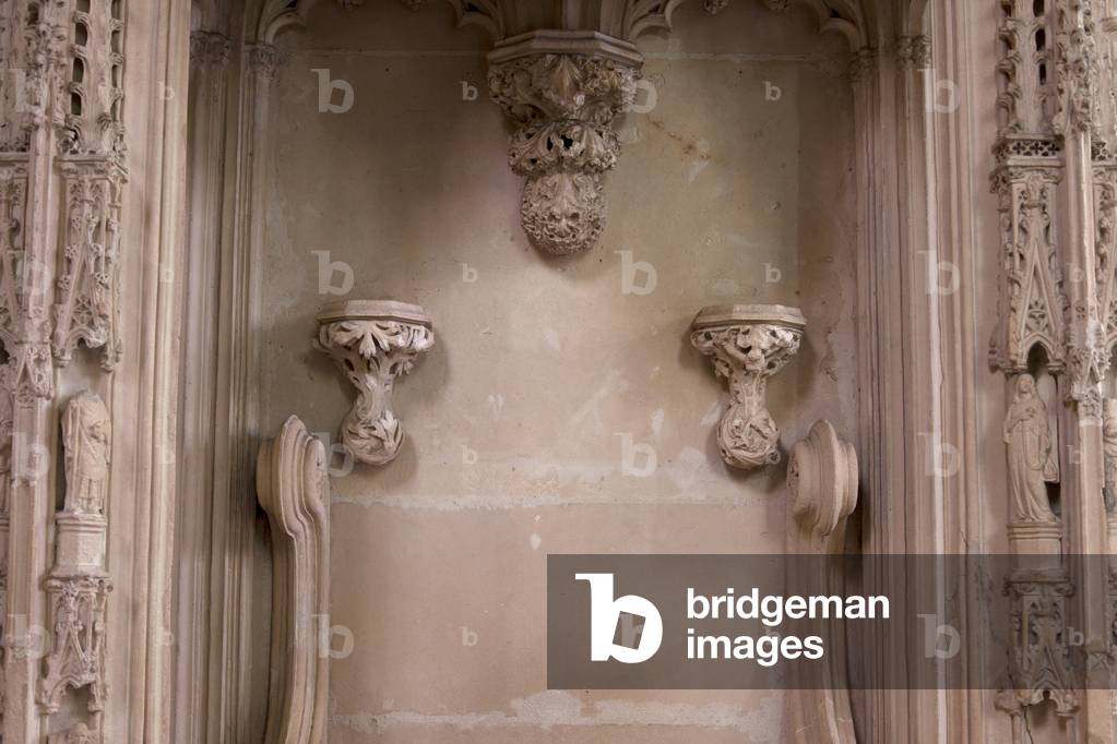 Basilica (Basilique Saint-Seurin de Bordeaux). Interior. Chaire, seat of an abbot. Sculpted stone.