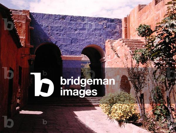 Courtyard (photo)