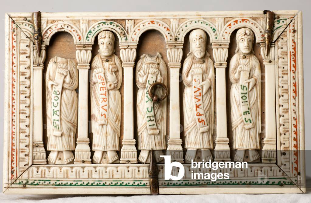 Reliquary casket. Wood and ivory. Cologne, Germany. Ca 1150.