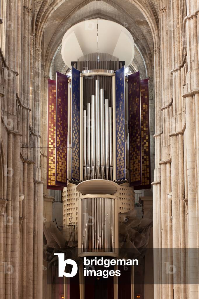 The organ by Pascal Quoirin. 2006, The nave, Interior, Cathédrale Notre-Dame, Eure, Normandie, France (photo)