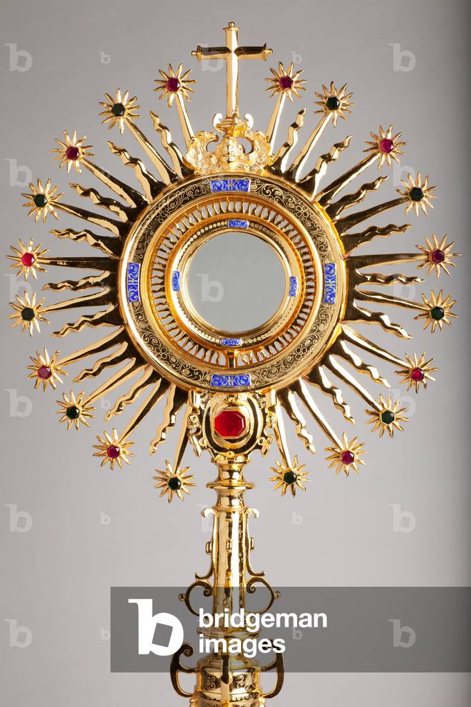 Parish museum. Monstrance. Gilt silver, Jewellery and cloisonné. Detail. Segovia. Before 1666.