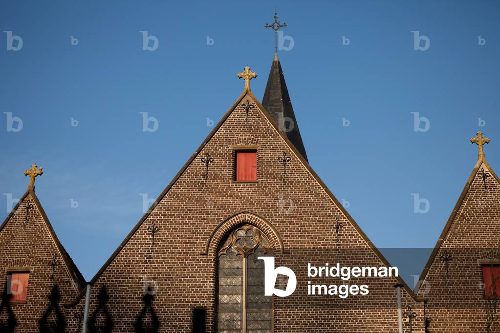 Nokere. Parish church (Sint-Ursmaruskerk). Exterior. West façade. Detail top.