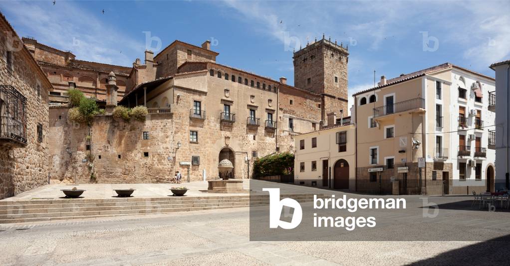 Square (Plaza de San Nicolas). Palace (Palacio de los Monroy).