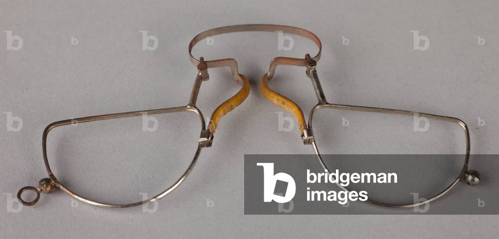 Spectacles. collection Bernard Girod.