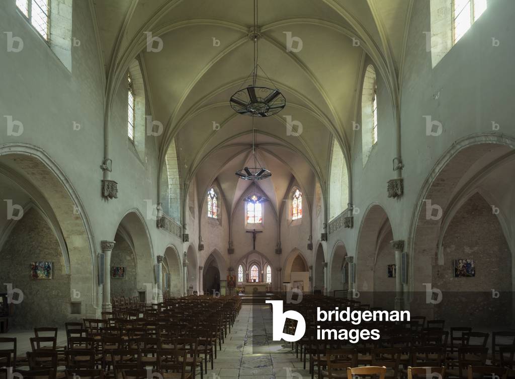 Church (Église Saint-Sauveur). Interior. The nave.