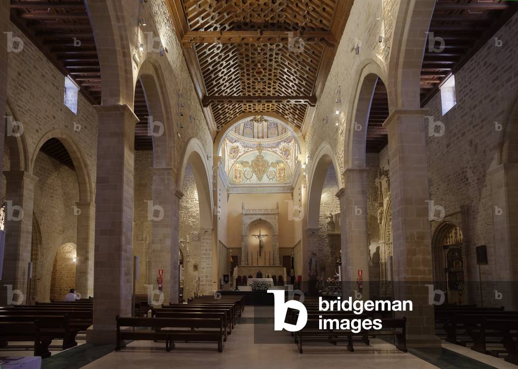 Church (Iglesia de Santa Maria de los Reales Alcázares). Interior. The nave.