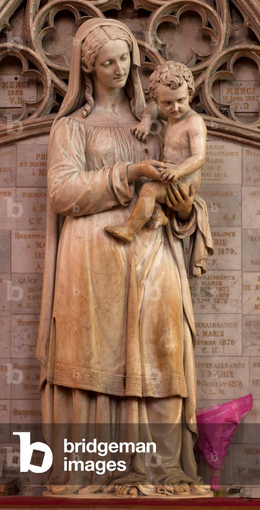 Cathedral (Cathédrale Saint-André). Interior. Statue. Madonna with Child.