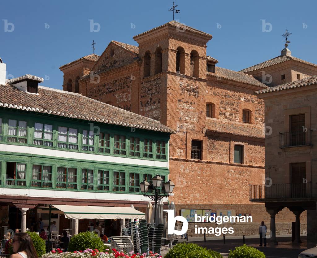 Main square (Plaza Mayor). Houses and the parish church (Iglesia de San Agustín).