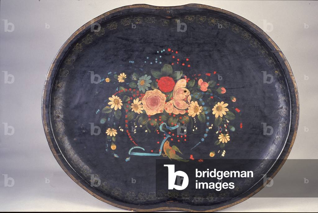 Pair of Trays (Bateas), late 19th century (lacquered wood)
