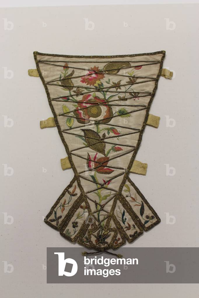 Stomacher, c.1700-30 (silk & metal)