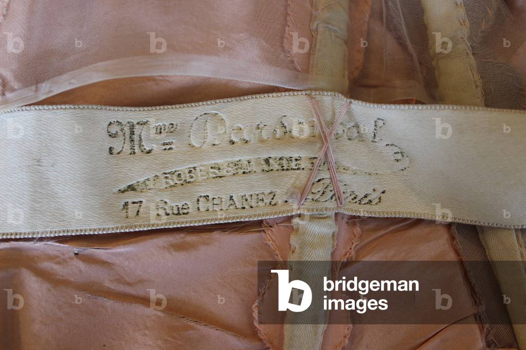 Mme Darsonval, Paris, 1897-99 (wool, silk & lace)