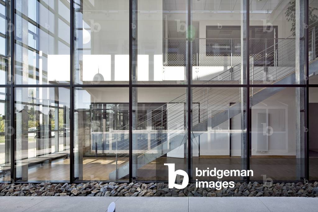The extension of the “Meteo France Ouest” Centre, 27 rue Jules Valles, Saint Jacques de la Lande, Ille et Vilaine (Ille et Vilaine), Brittany. Architecture by Yves-Marie Maurer, 2009. Photography 1/9/2009.