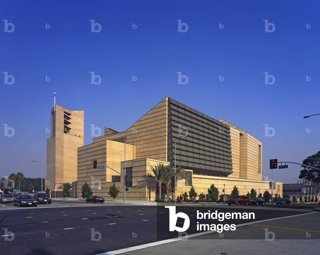 Cathedrale Notre Dame des Anges, 555 West Temple Street, Los Angeles (California, USA). Architect Rafael Moneo, 2002.