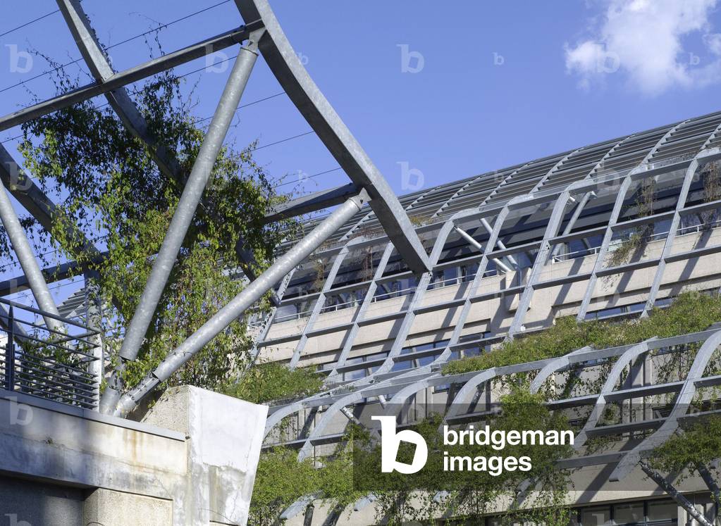 Biopark, district Massena Bruneseau a Paris Biopark - (Bureaux - Square), Paris 13. Architecture of Valode & Pistre architects, 2006-2007. Paris Biopark is the first industrial hotel dedicated to biotechnology companies.