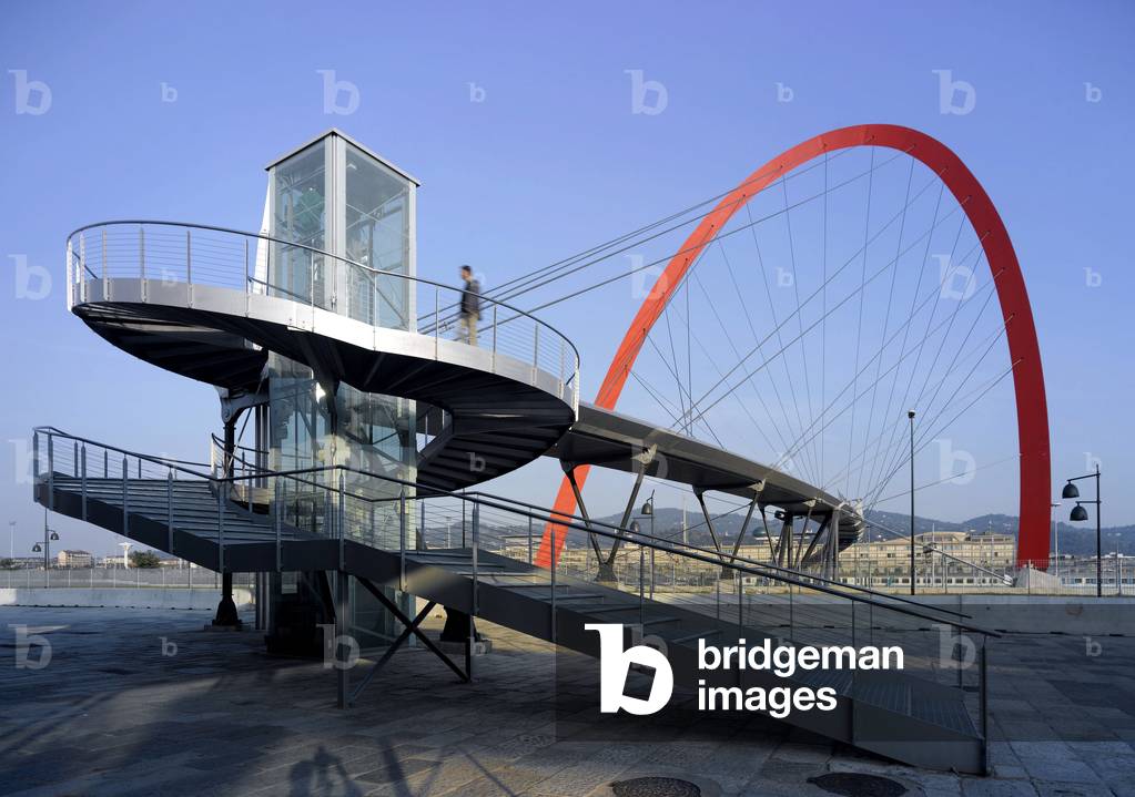 Gateway to Turin, Italy. Architecture by Hugh Dutton, 2005 (photo)